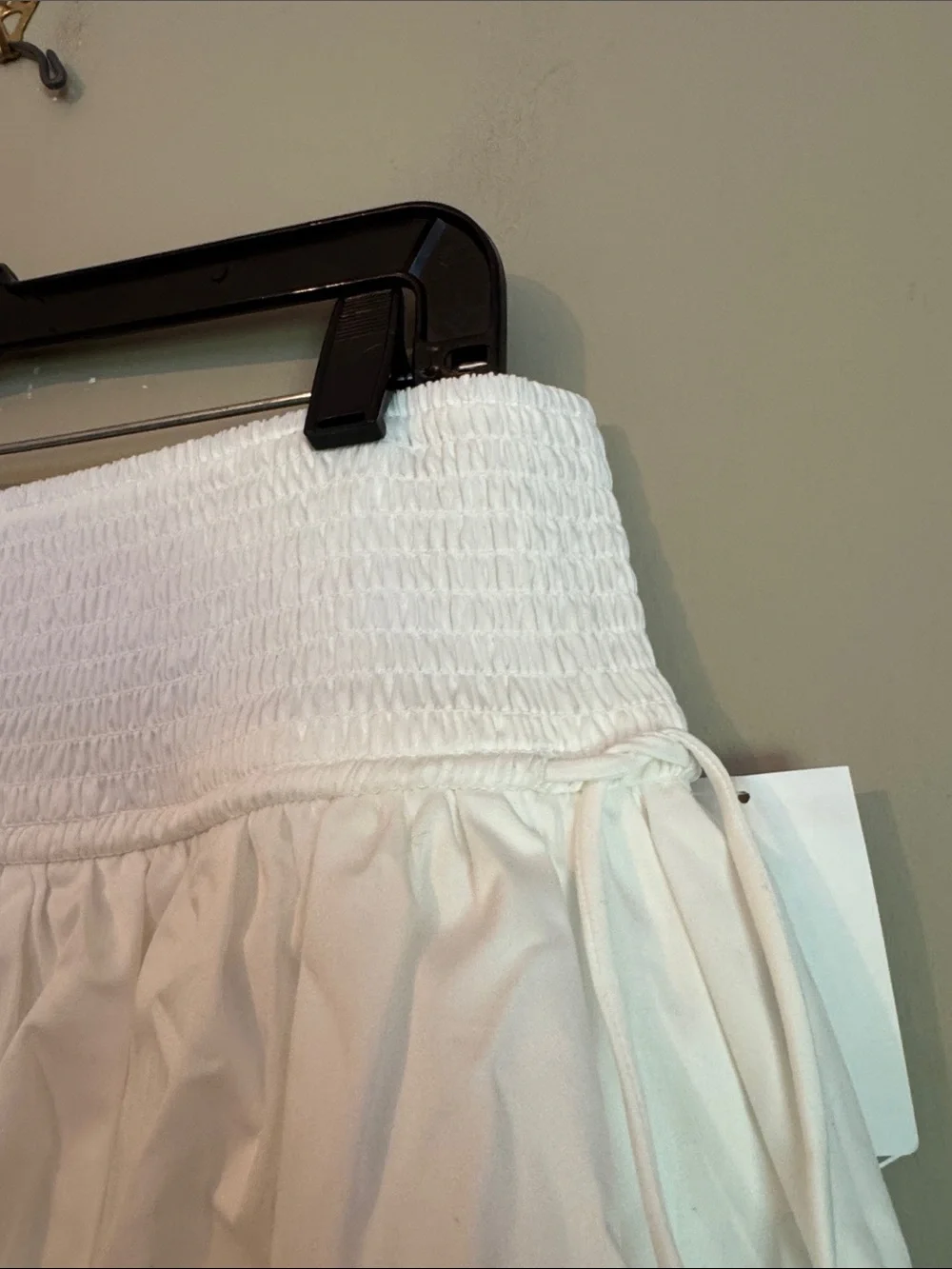 NWOT- BP Bubble Hem Mini Skirt, White, size large